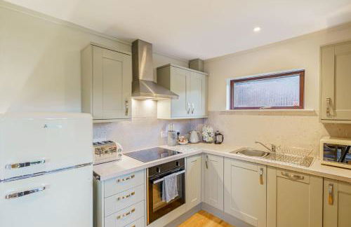 Birch Lodge 13 with Hot Tub - Foto 25