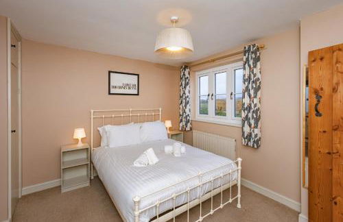 Dulcote Gem 3 Bed 3 Bath Parking & Cathedral Views - Photo 54