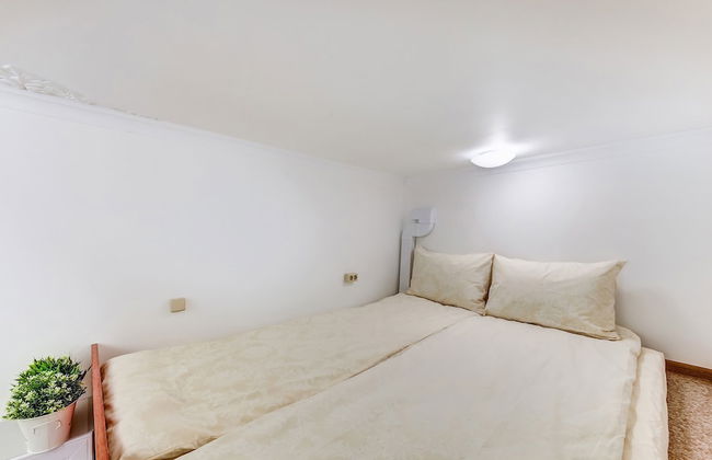 Semeiniy Ochag on Kurlandskaya - Photo 20