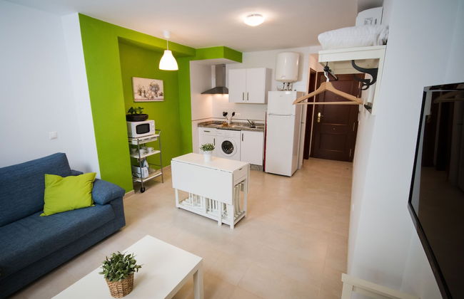 Holidays2Malaga Juan de Mena Apartments - Photo 13