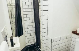 Huge 4 Bed Family Home in Derbyshire with Parking - Foto 35