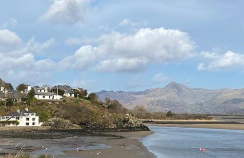 Awelon Holiday Cottage sleeps 10, Hot Tub, Log Burner, North Wales, Porthmadog - Foto 31