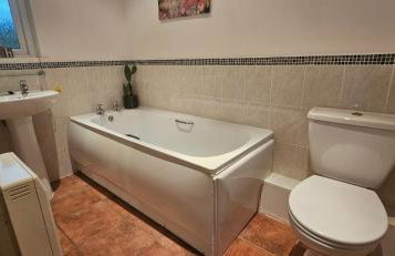 Family and dog-friendly holiday home - 134 Hengar Manor - Foto 8