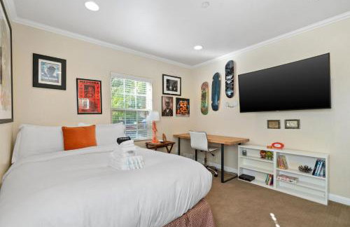 New Listing Burbank Retreat by Colby & Conrad - Foto 28