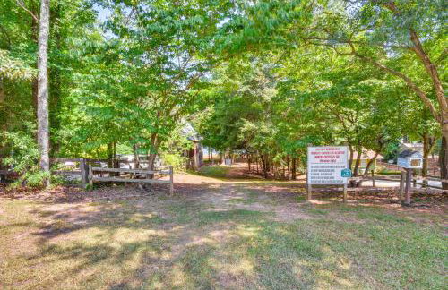 Pet-Friendly Lavonia Cabin, Walk to Lake Hartwell! - Foto 33