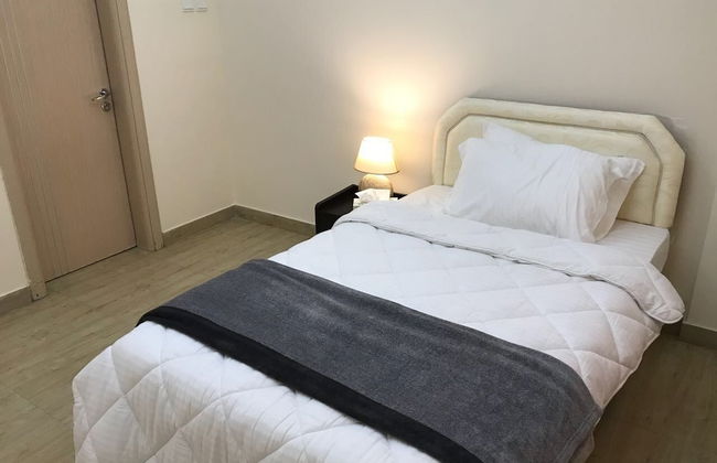 City Villa - Photo 7