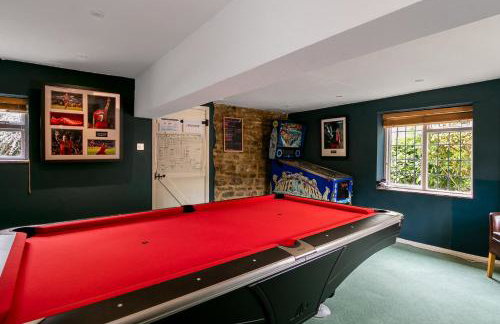 Beautiful 5-Bedroom Home with Cinema & Games Room - Foto 4