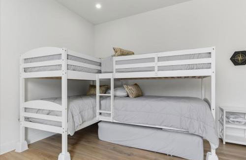 Expansive Deck, Private Dock, Boat Slip and Stunning Views - Foto 22