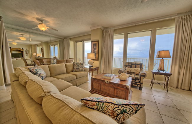 Luxurious High-Rise Condo with Direct Beach Access & Beachside Pool - Unit 2105 by RedAwning - Foto 14