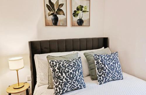 2-Bed Apartment - For Contractors & Business Travellers - Long Stays Welcome - Photo 33