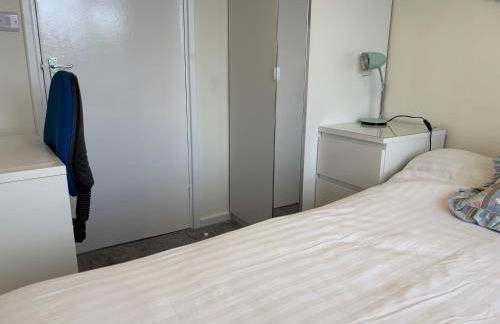 4 bedroom suit Contractors or Families Newport TF10 - Foto 9