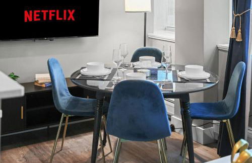 1BR • City Views • Queen + SofaBed • WiFi & 2 TVs - Photo 14