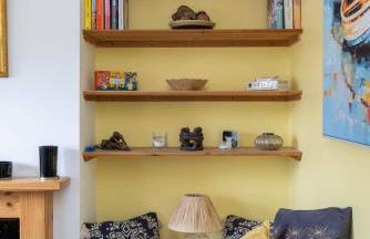 Quaint 3 bed Cottage in central Dorking with parking - Foto 25