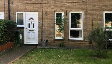 Charming 3 bed near A1 and central Peterborough - Foto 2