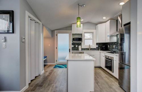 The Lilly Pad Brand New in Hyde Park! Pet Friendly, fully fenced yard, walking distance to Hyde Park shops, and dining and Camel's Back Park - Photo 7