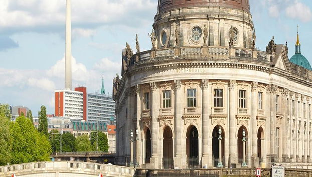 Big Bus Berlin Hop-On Hop-Off Tour - Photo 4