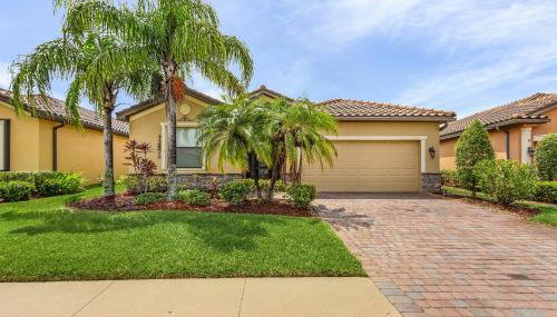 Enchanting 3 Bedroom Home Waterfront Pool and Spa - Foto 3