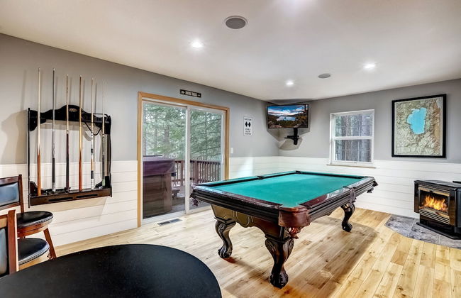 Nestled Pines Retreat Hot Tub, Pool Tahoe, Foosball, +more! - Foto 26