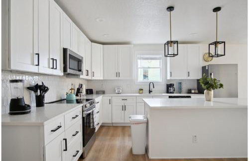 Stylish Spacious Comfort 4BR3BA Downtown Gem - Foto 11