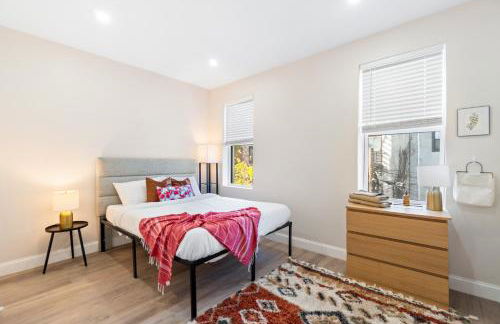 Holiday Home Brownstone City Stay 5BEDS, Private Dual Units - Foto 49