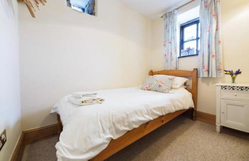 3 Bed in Ashford In The Water oc-pk501 - Photo 17