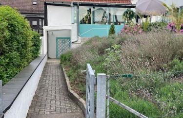 Apartment mit Wintergarten und Terrasse in ruhiger Lage im schönen Taunus - Foto 2