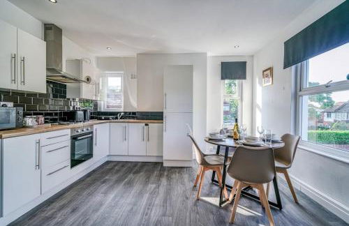 Budget 1-Bed Flat in Manchester - Photo 12