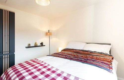 Stylish 3 bed house in Bedford perfect for Contractors and families - Foto 15