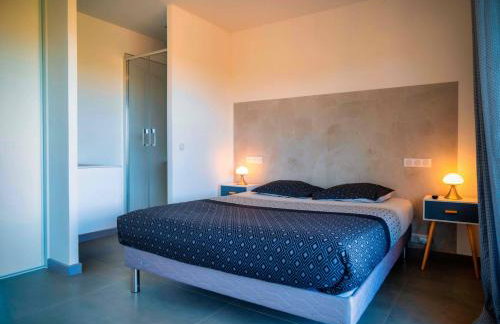 Solaneos propose magnifique T4 neuf sur le port avec Piscine CHAUFFEE - Foto 24