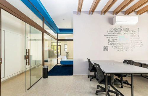 Prédio novo próximo ao parque Barigui com coworking e lavanderia - Foto 10