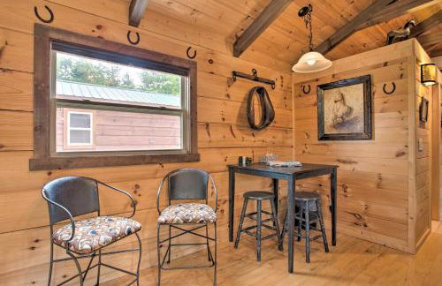 Year-Round Adventure! Rustic Cabin in Mill Spring - Foto 8