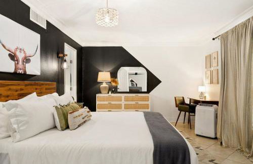 Pool! Games! Dogs! Space! - Foto 30