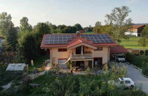 Ferienwohnung im gemütlichen Blockhaus vor den Bergen - Foto 4