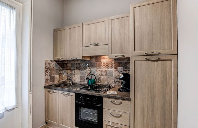 City Apartment w/ Balcony - Foto 8