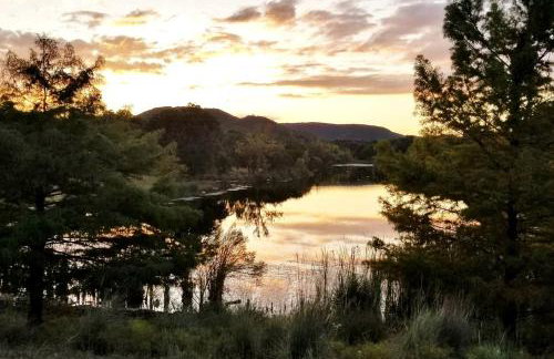 Lakefront Texas Hill Country Rental near Bandera, TX - Foto 7