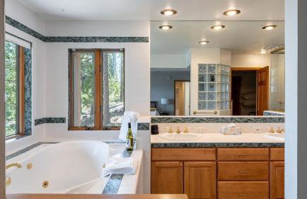 Crystal View by AvantStay Al Fresco Dining w View of Lake Tahoe Crystal Bay - Foto 21