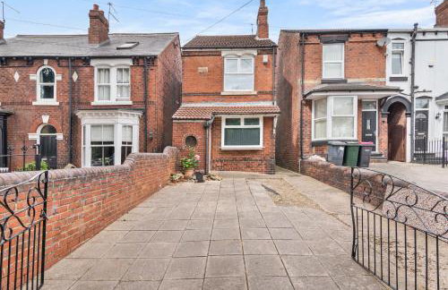 HILLTOP PLACE SUITES 5 beds for CONTRACTORS and FAMILIES near MEADOWHALL with FREE PRIVATE PARKING - Foto 31