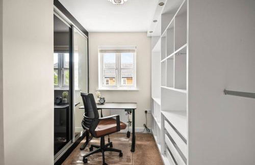 Radiant Retreat Ideal for LegoLand, Windsor, & LHR - Foto 26