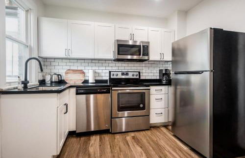 Luxe Mid-Century Styled Historic Townhouse #1 - Foto 12