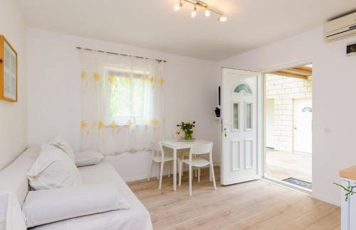 Color Apartments - One Bedroom Apartment with Terrace and Partial Sea View Blue - Foto 6