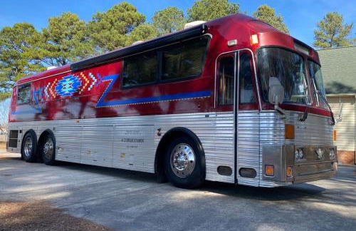 Stay Like a Rock Star Tour Bus in Durham NC - Foto 1