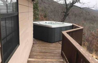 Lakehouse Getaway with Beautiful Views - Foto 13