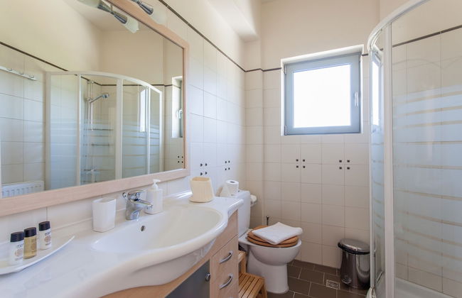 Absolute Villa by Stylish Stays - Photo 59