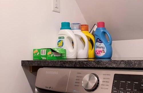 Renovated & Sophisticated Home Near Beach & Shops! - Photo 7