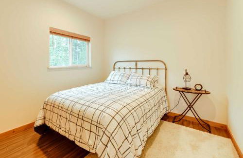 Fishermans Cabin in Soldotna Near Kenai River! - Photo 9