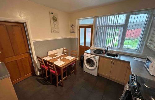 Lovely house & driveway parking - Foto 5