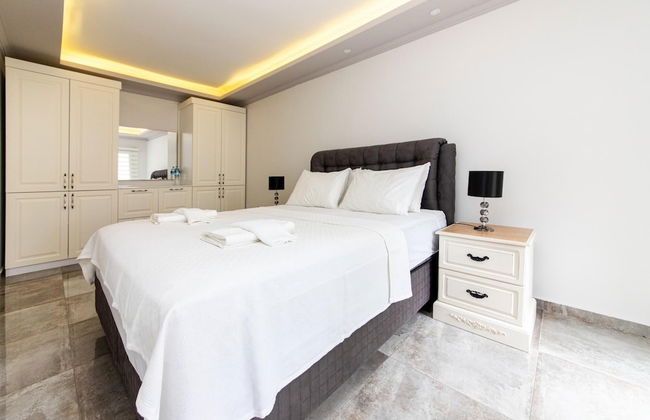 Sea View Huge Private Villa With Terrace in Bodrum - Photo 27