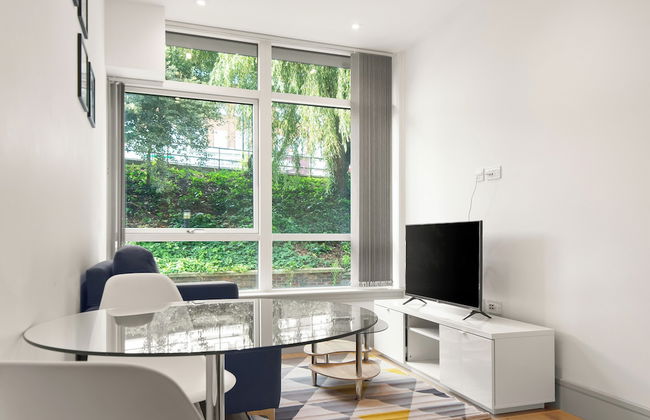 Charming 1-bed Apartment in Harrow - Foto 9