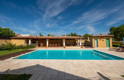 Božini dvori- Villa with Pool, Sauna , Jacuzzi and multifunkcional sport Court - Foto 83