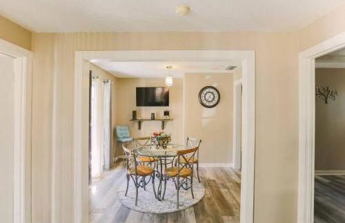 Cozy Downtown Gem Fully Equipped Free Parking - Photo 17